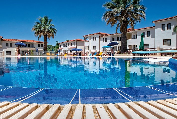 Amari Studios & Appartements