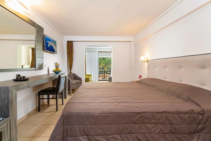 Lagomandra Hotel & Spa