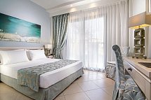 Flegra Palace - Wohnbeispiel Doppelzimmer Gartenblick (Zimmercodierung DBG)