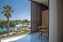 Portes Theros - Wohnbeispiel Doppelzimmer Poolblick (Zimmercodierung DBP)