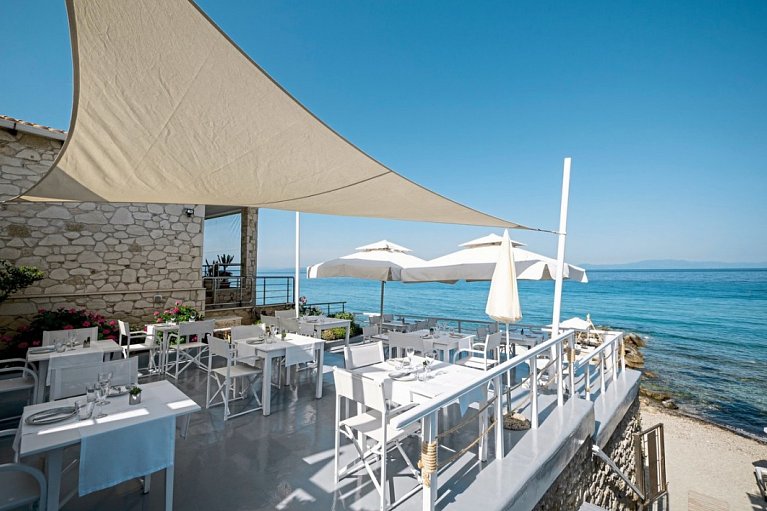 White Suites Resort