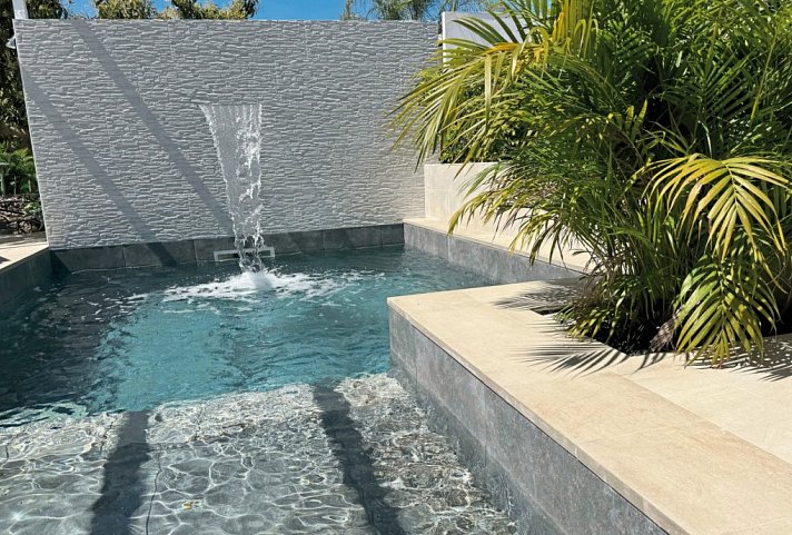 Casitas J