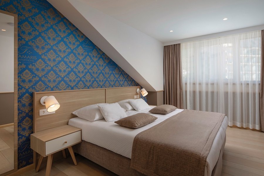 Tamaris Aparthotel - Wohnbeispiel DZ Economy Bergblick (Zimmercodierungen DEB & DC1)