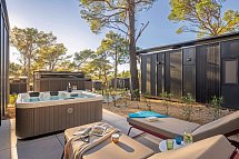 Pinadria Camping Resort - Beispiel Terrasse Mobilheim Premium Glamping Escape (Zimmercodierung CM2)