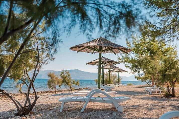 Waterman Beach Village Camp & Glamping