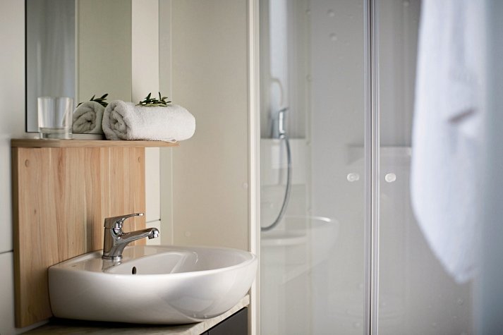 Waterman Beach Village Camp & Glamping - Wohnbeispiel Bungalow (Zimmercodierung BB1)