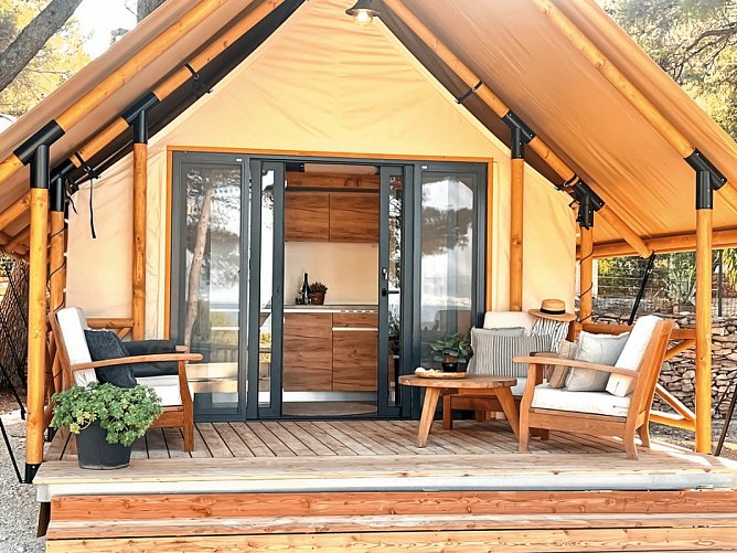 Waterman Beach Village Camp & Glamping - Wohnbeispiel Glamping-Zelt (Zimmercodierung CB1)