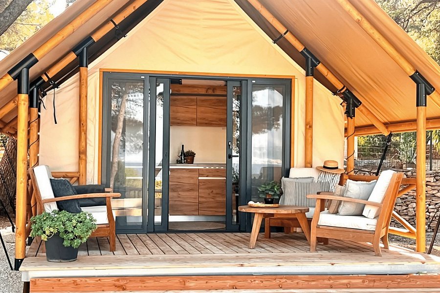 Waterman Beach Village Camp & Glamping - Wohnbeispiel Glamping-Zelt (Zimmercodierung CB1)