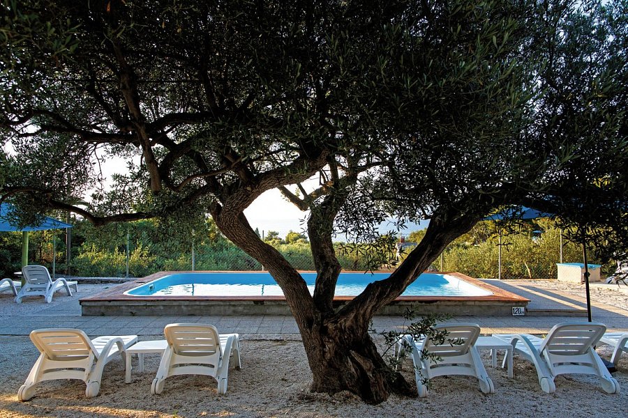 Waterman Beach Village Camp & Glamping