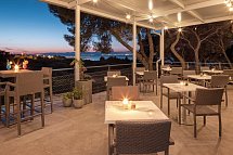 Waterman Beach Village Camp & Glamping - Sunset Point Bar