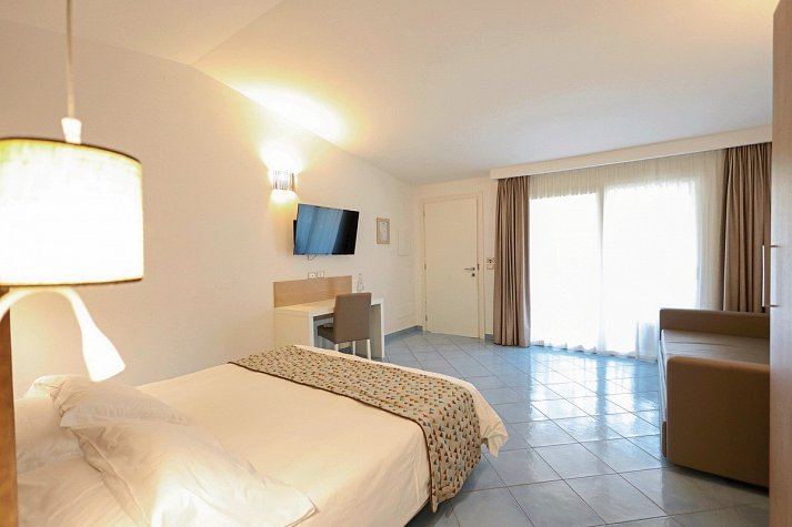 Baia del Godano Resort & Spa - Wohnbeispiel Doppelzimmer Komfort (Zimmercodierung DF1)