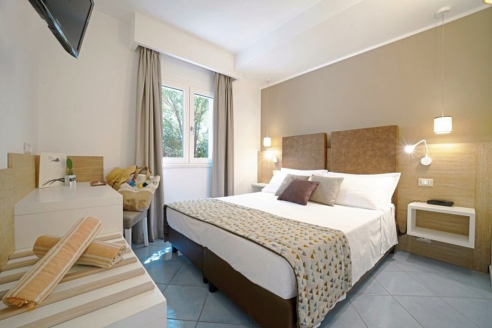 Baia del Godano Resort & Spa - Wohnbeispiel Junior Suite (Zimmercodierung JB1)