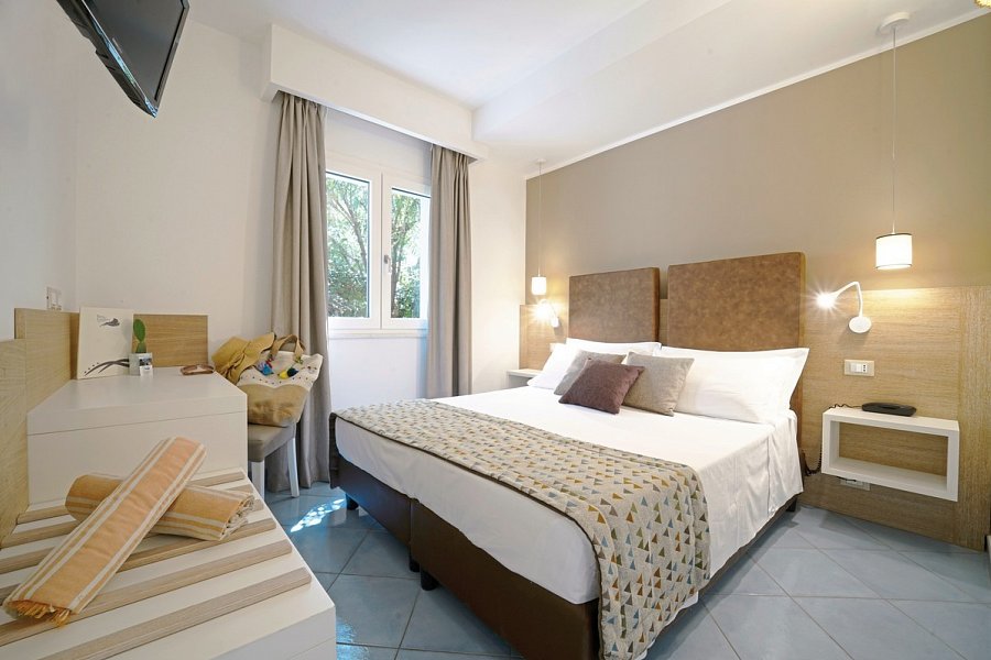 Baia del Godano Resort & Spa - Wohnbeispiel Junior Suite (Zimmercodierung JB1)