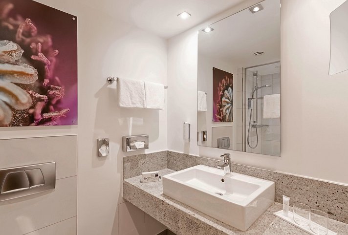 Dorint City-Hotel Salzburg - Beispiel Bad Doppelzimmer (Zimmercodierungen DB1 & DC1)