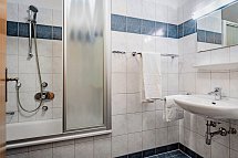 Aparthotel Sterngucker - Beispiel Bad (Zimmercodierung AB1)