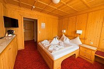 Latini - Wohnbeispiel Doppelzimmer Alpenrose (Zimmercodierung DG1)