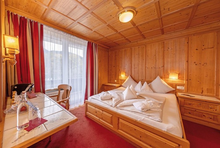 Latini - Wohnbeispiel Doppelzimmer Alpenrose (Zimmercodierung DG1)