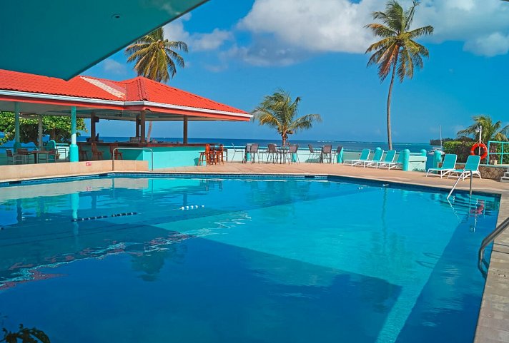 Crown Point Beach Hotel