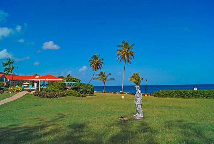Crown Point Beach Hotel