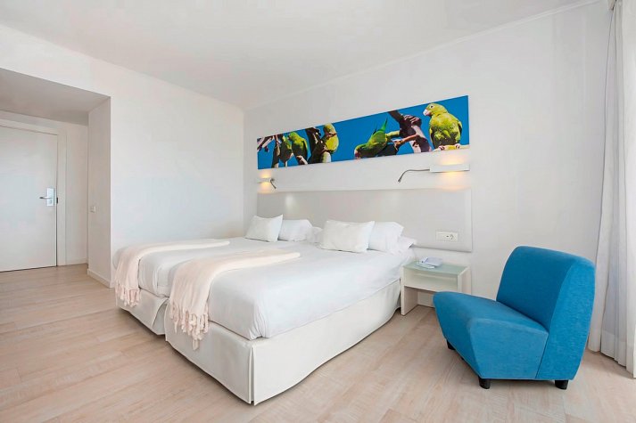 Iberostar Waves Bouganville Playa - Wohnbeispiel Doppelzimmer Star Prestige seitl. Meerblick 15plus (Zimmercodierungen DO1 & DO2)