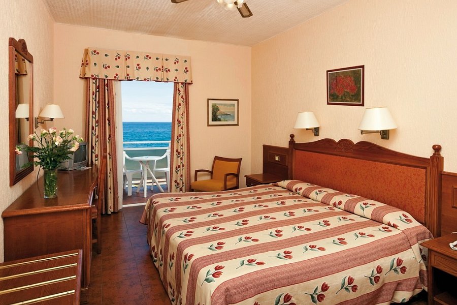 Monopol - Wohnbeispiel Doppelzimmer Balkon (Zimmercodierung DB2)