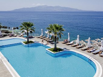 Santa Quaranta Premium Resort