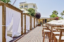 Demi Hotel