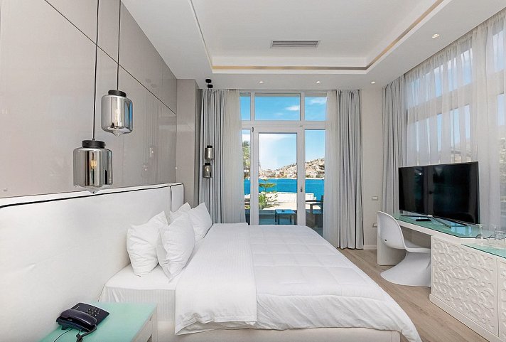 Demi Hotel - Wohnbeispiel Doppelzimmer Deluxe Meerblick (Zimmercodierung DDM)