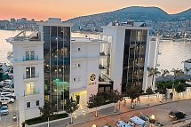 Demi Hotel