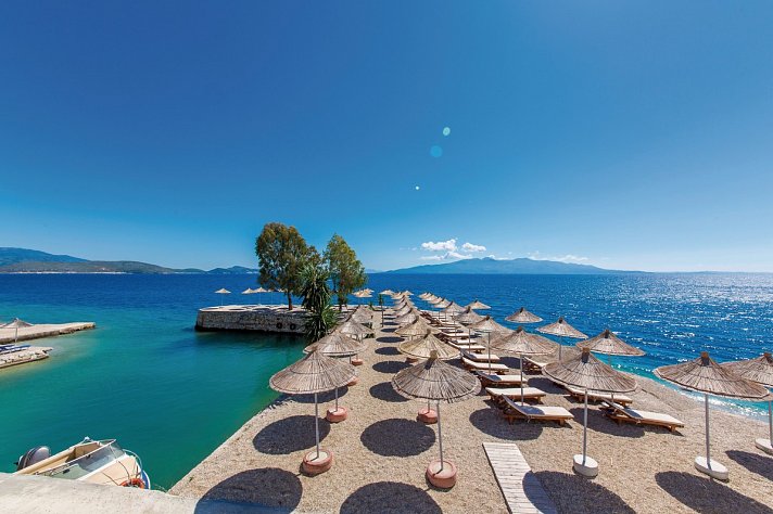Saranda Palace