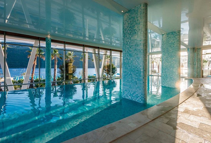 Carine Hotel Kumbor Superior