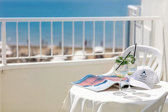 Condor - Beispiel Balkon Doppelzimmer Classic (Zimmercodierungen D1N & D2N)