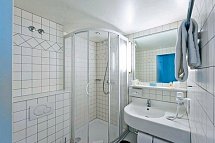 Hotel Graben - Beispiel Bad (Zimmercodierungen DG1 & EG1)