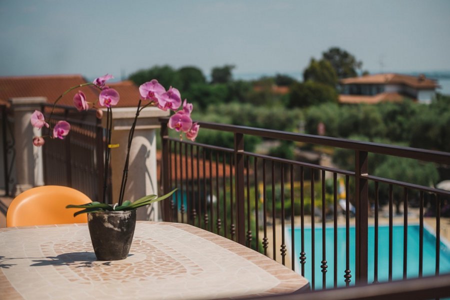 Hotel Splendid Sole - Balkon mit Blick auf den Aussenpool