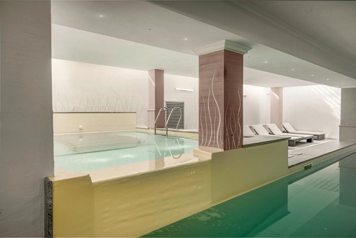 Hotel Splendid Sole - Innenpool