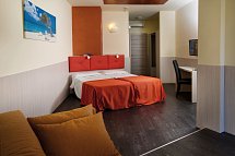 Hotel Sole Malcesine - Wohnbeispiel Dopelzimmer Vista Lago Panorama (Zimmercodierung DBI)