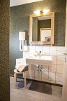 Im Tannengrund - Beispiel Bad Doppelzimmer Komfort (Zimmercodierungen DF1 & EF1)