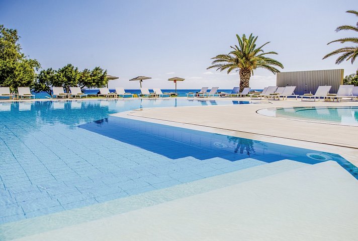 The Bay Hotel + Suites