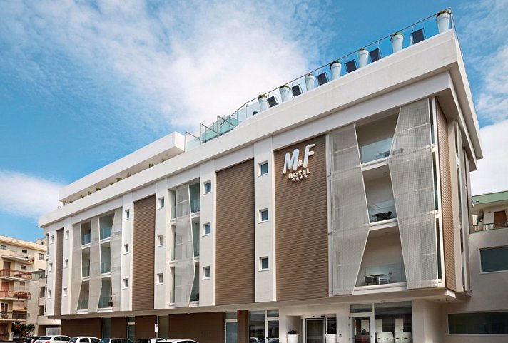 M & F Hotel
