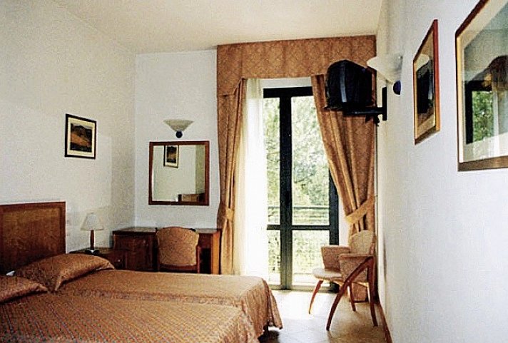 Hotel Villa Cesi