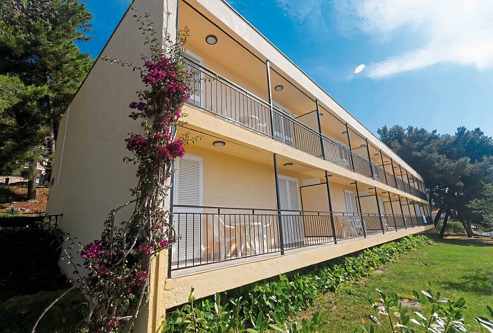 Val (ex Hotel Jadran Seget Donji All Inclusive Resort)