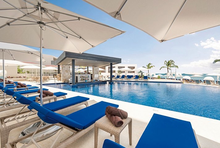 Royalton CHIC Antigua - Diamand Club Pool