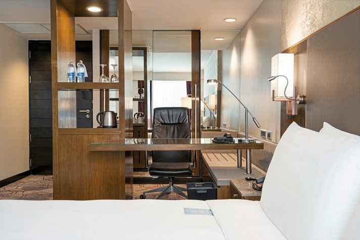 Radisson Suites Bangkok Sukhumvit