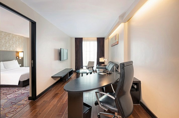 Radisson Suites Bangkok Sukhumvit