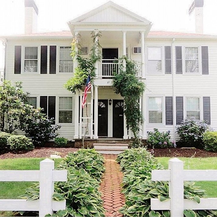 Shoreway Acres Inn