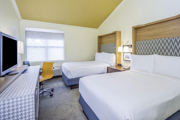 Holiday Inn Cape Cod - Hyannis