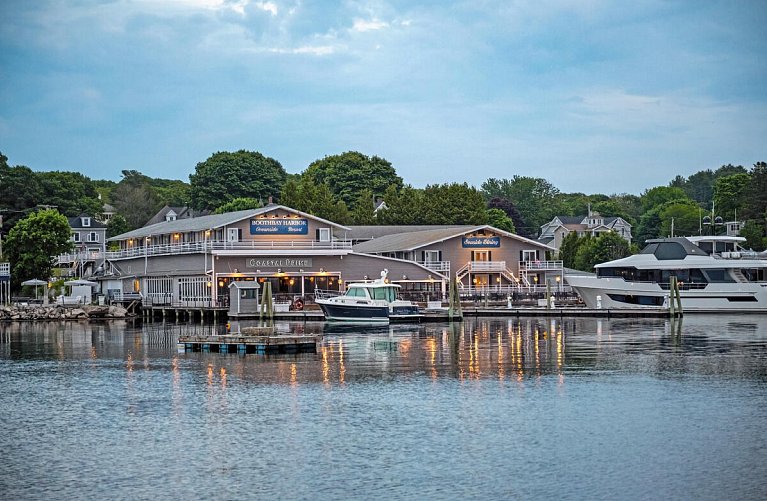 Boothbay Harbor Oceanside Inn
