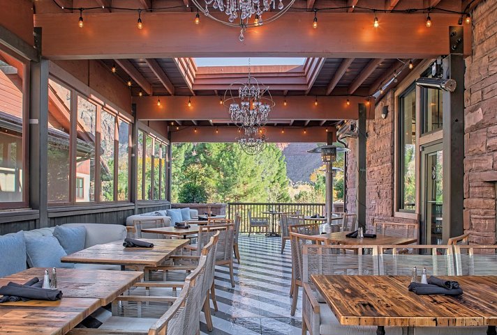 Cliffrose Springdale, Curio Collection by Hilton