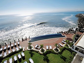 Radisson Collection Hotel Waterfront