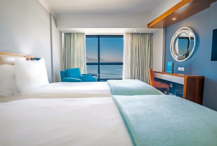 Blaauwberg Beach Hotel - Sea Facing Table Moutain Room (Zimmercodierung DB1)